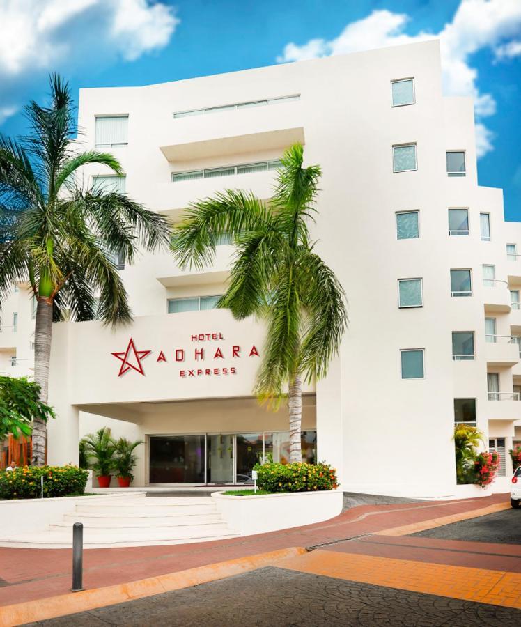 Adhara Express Hotel Cancun Bagian luar foto