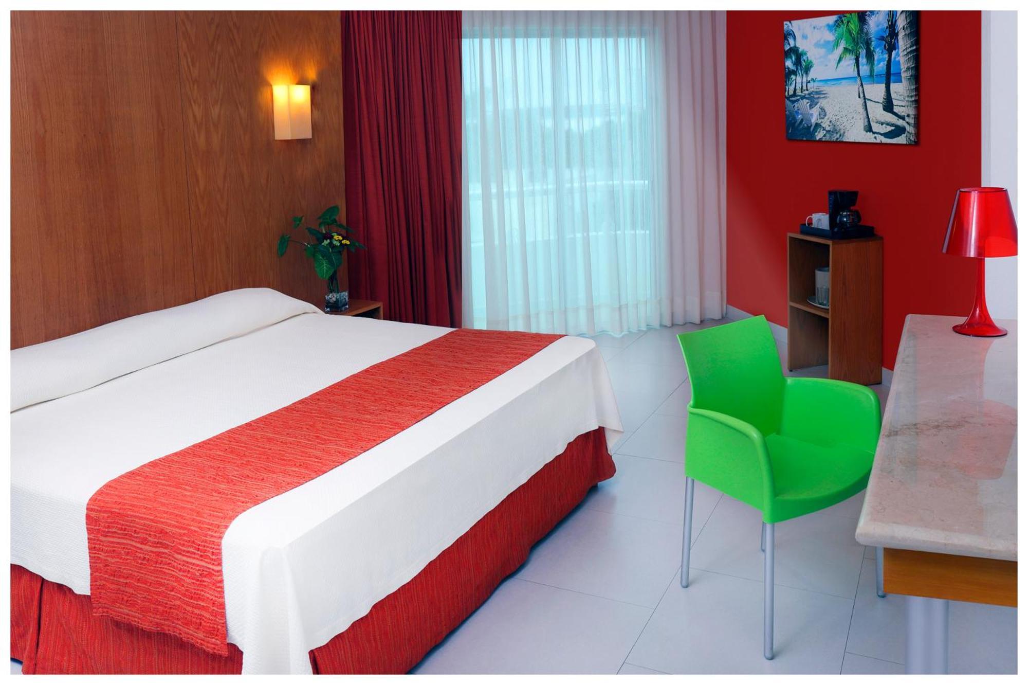 Adhara Express Hotel Cancun Bagian luar foto