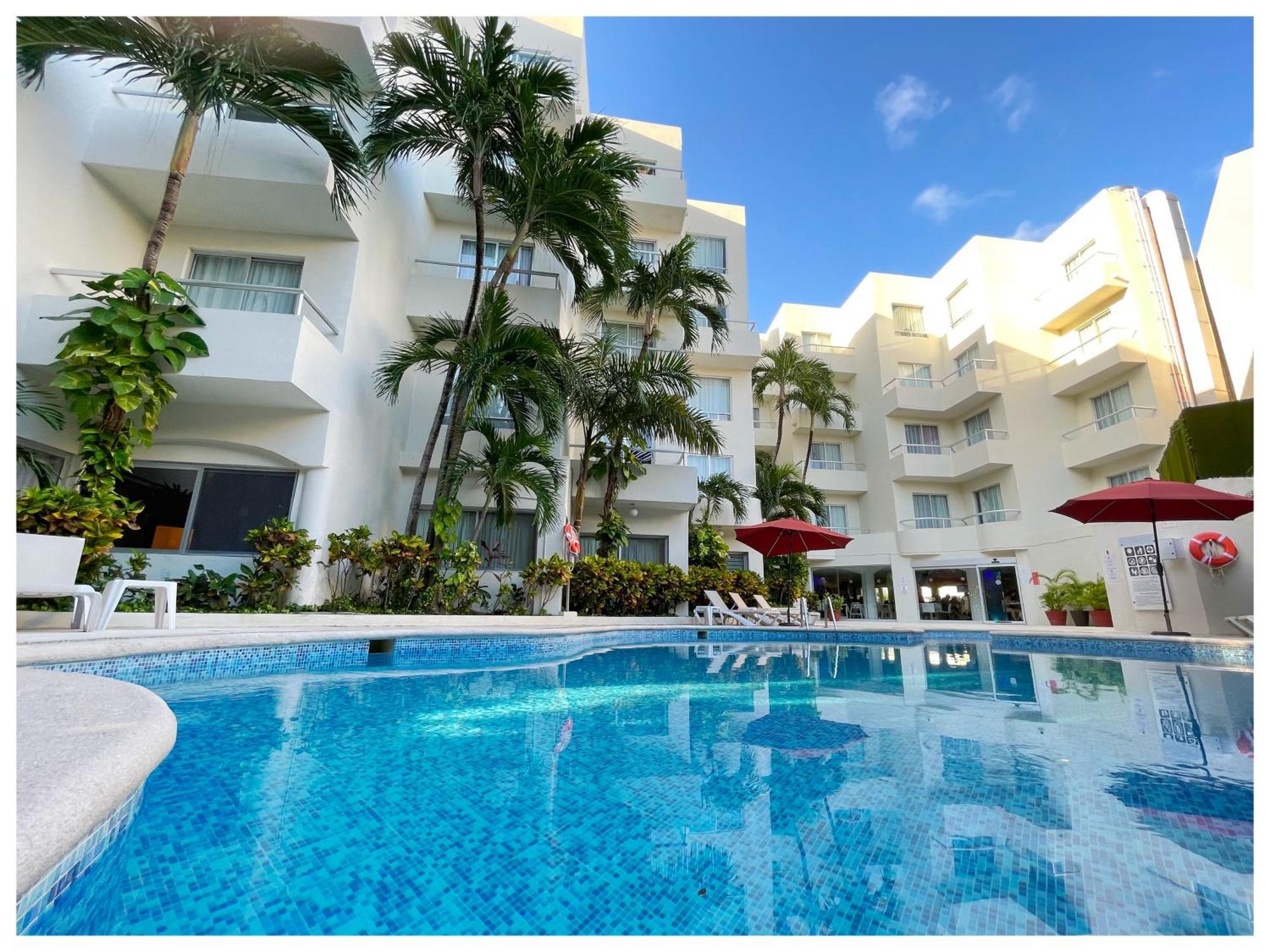 Adhara Express Hotel Cancun Bagian luar foto