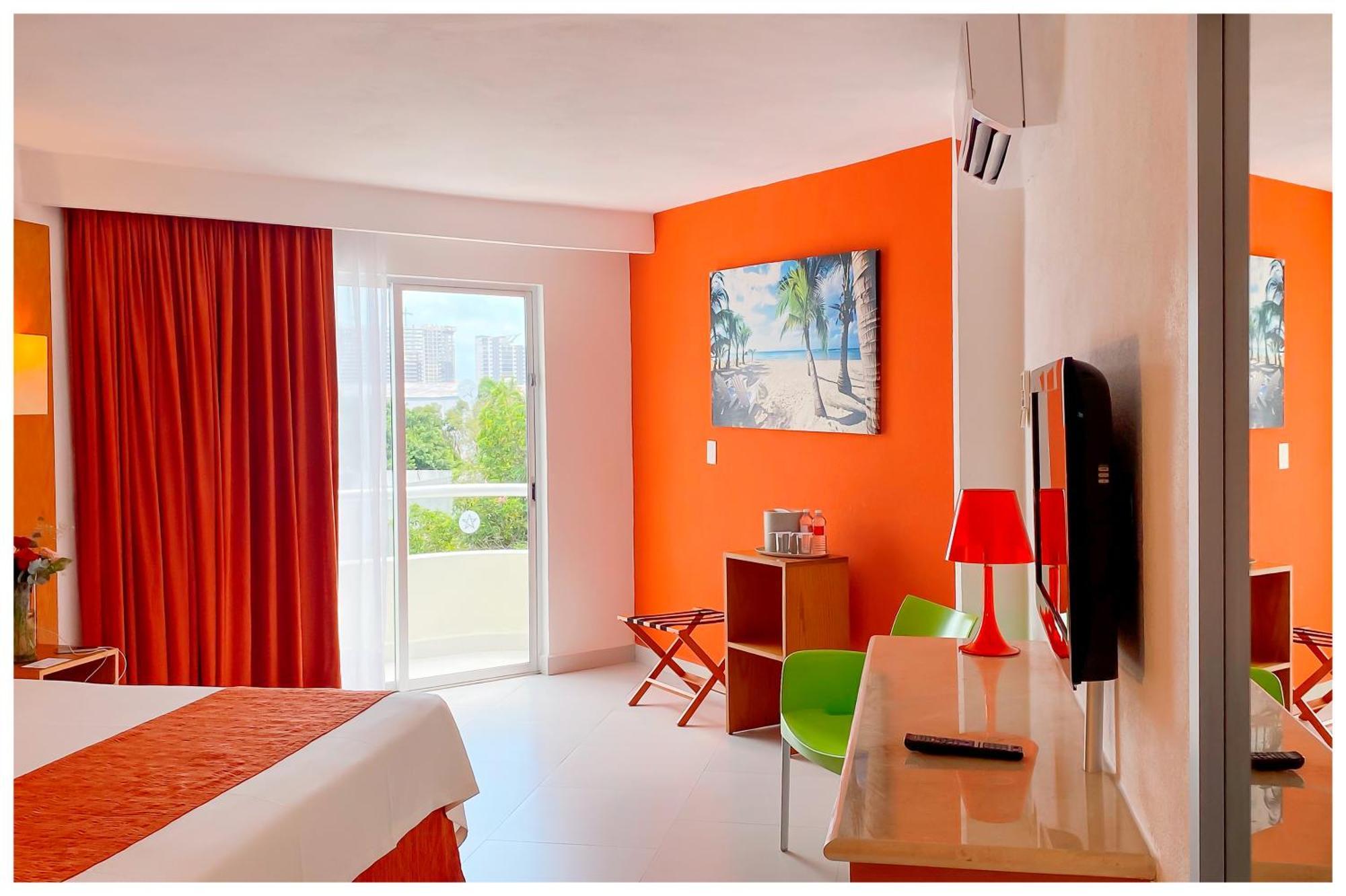 Adhara Express Hotel Cancun Bagian luar foto